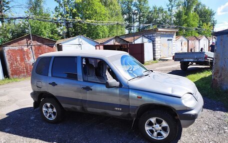 Chevrolet Niva I рестайлинг, 2006 год, 360 000 рублей, 2 фотография