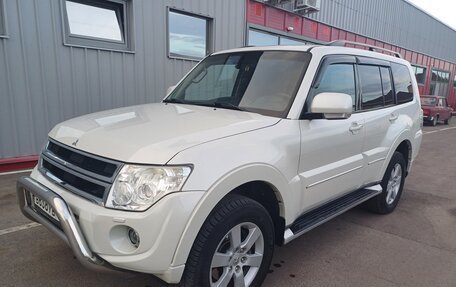 Mitsubishi Pajero IV, 2013 год, 2 450 000 рублей, 2 фотография