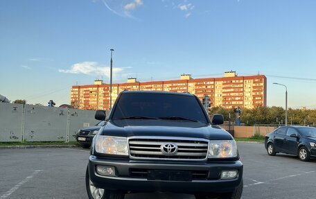 Toyota Land Cruiser 100 рестайлинг 2, 2006 год, 2 800 000 рублей, 3 фотография