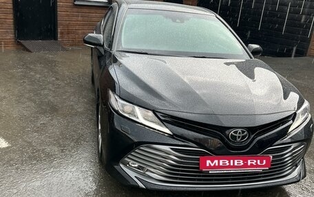 Toyota Camry, 2019 год, 2 990 000 рублей, 2 фотография