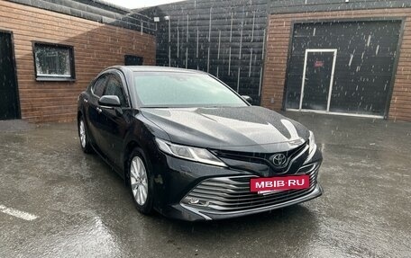 Toyota Camry, 2019 год, 2 990 000 рублей, 4 фотография