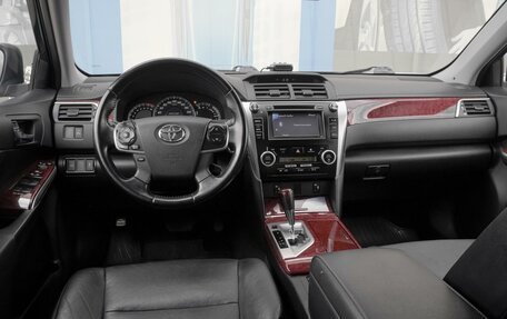 Toyota Camry, 2014 год, 2 419 000 рублей, 6 фотография