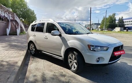 Mitsubishi Outlander III рестайлинг 3, 2010 год, 980 000 рублей, 3 фотография