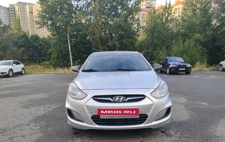 Hyundai Solaris II рестайлинг, 2014 год, 950 000 рублей, 3 фотография