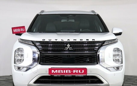 Mitsubishi Outlander, 2023 год, 4 519 000 рублей, 2 фотография