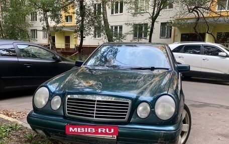 Mercedes-Benz E-Класс, 1996 год, 330 000 рублей, 3 фотография