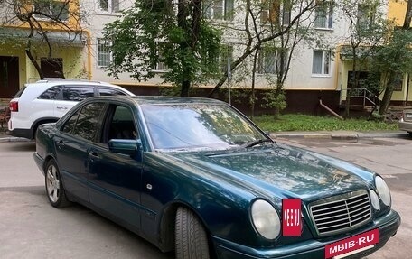 Mercedes-Benz E-Класс, 1996 год, 330 000 рублей, 2 фотография