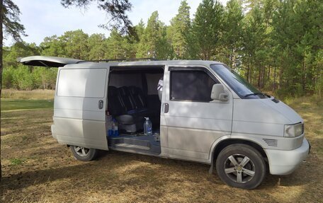 Volkswagen Transporter T4, 2000 год, 900 000 рублей, 3 фотография