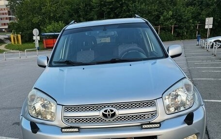 Toyota RAV4, 2005 год, 1 200 000 рублей, 2 фотография