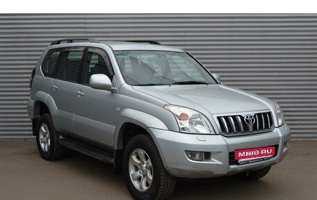 Toyota Land Cruiser Prado 120 рестайлинг, 2007 год, 2 040 000 рублей, 3 фотография