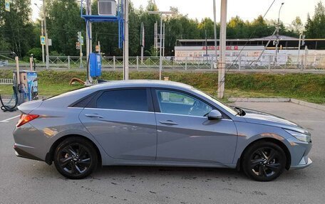 Hyundai Elantra, 2021 год, 2 325 000 рублей, 4 фотография