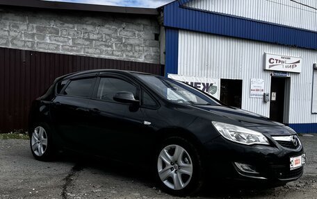 Opel Astra J, 2012 год, 570 000 рублей, 2 фотография