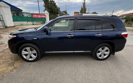 Toyota Highlander III, 2011 год, 2 200 000 рублей, 4 фотография