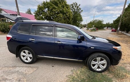 Toyota Highlander III, 2011 год, 2 200 000 рублей, 3 фотография