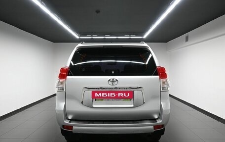 Toyota Land Cruiser Prado 150 рестайлинг 2, 2011 год, 2 745 000 рублей, 4 фотография