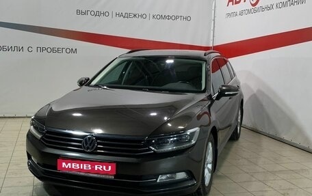 Volkswagen Passat B8 рестайлинг, 2018 год, 1 795 000 рублей, 3 фотография