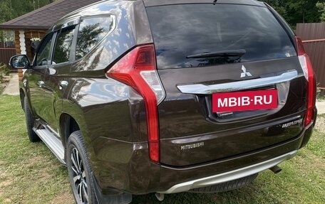 Mitsubishi Pajero Sport III рестайлинг, 2019 год, 3 700 000 рублей, 3 фотография