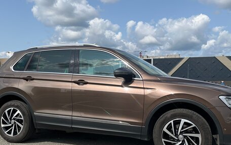 Volkswagen Tiguan II, 2018 год, 2 550 000 рублей, 2 фотография