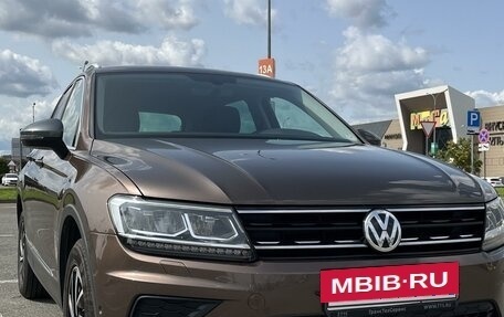 Volkswagen Tiguan II, 2018 год, 2 550 000 рублей, 3 фотография