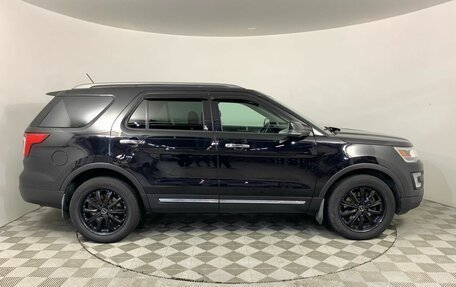 Ford Explorer VI, 2017 год, 2 539 000 рублей, 4 фотография