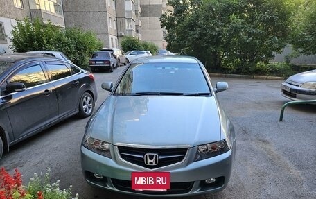 Honda Accord VII рестайлинг, 2002 год, 990 000 рублей, 2 фотография