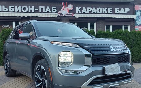 Mitsubishi Outlander, 2022 год, 3 600 000 рублей, 4 фотография