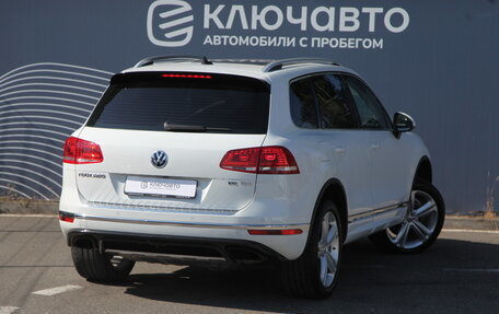 Volkswagen Touareg III, 2015 год, 2 930 000 рублей, 2 фотография