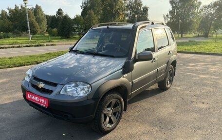 Chevrolet Niva I рестайлинг, 2018 год, 930 000 рублей, 1 фотография