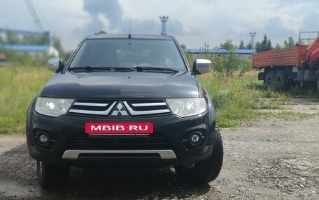 Mitsubishi Pajero Sport II рестайлинг, 2014 год, 1 850 000 рублей, 2 фотография