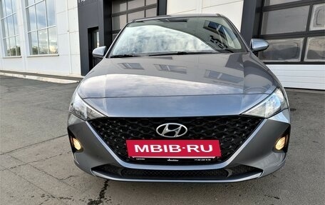 Hyundai Solaris II рестайлинг, 2021 год, 1 890 000 рублей, 2 фотография