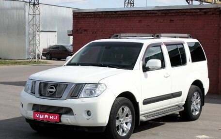 Nissan Pathfinder, 2011 год, 1 570 000 рублей, 1 фотография