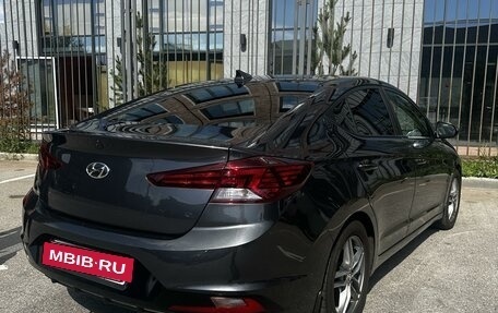 Hyundai Elantra VI рестайлинг, 2019 год, 1 500 000 рублей, 3 фотография