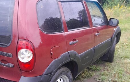 Chevrolet Niva I рестайлинг, 2011 год, 410 000 рублей, 3 фотография