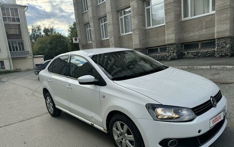 Volkswagen Polo VI (EU Market), 2011 год, 620 000 рублей, 2 фотография