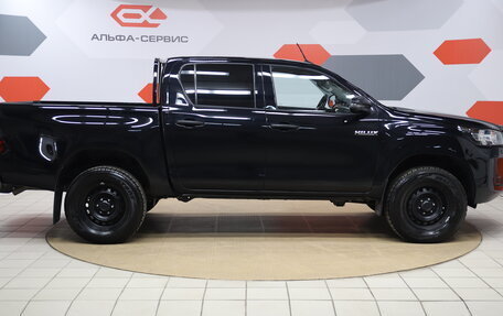 Toyota Hilux VIII, 2021 год, 4 490 000 рублей, 4 фотография