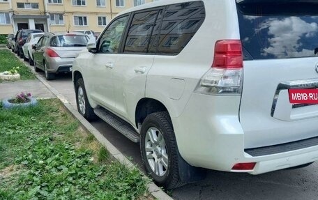 Toyota Land Cruiser Prado 150 рестайлинг 2, 2013 год, 3 350 000 рублей, 3 фотография