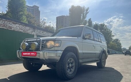 Mitsubishi Pajero III рестайлинг, 1992 год, 380 000 рублей, 2 фотография