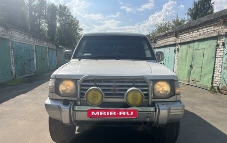 Mitsubishi Pajero III рестайлинг, 1992 год, 380 000 рублей, 3 фотография