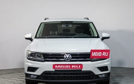 Volkswagen Tiguan II, 2019 год, 2 304 000 рублей, 2 фотография