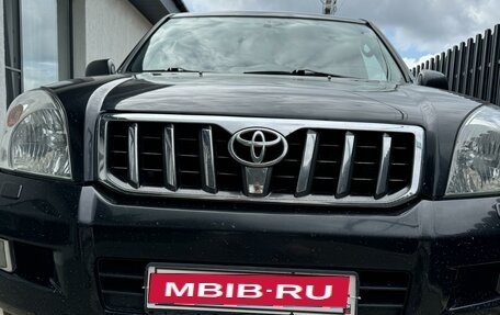 Toyota Land Cruiser Prado 120 рестайлинг, 2003 год, 1 745 000 рублей, 2 фотография