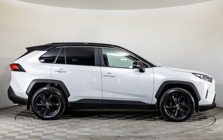 Toyota RAV4, 2021 год, 3 899 000 рублей, 4 фотография