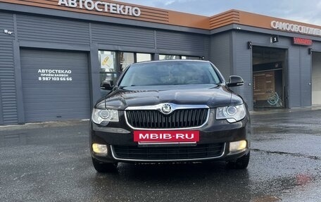 Skoda Superb III рестайлинг, 2012 год, 1 300 000 рублей, 2 фотография