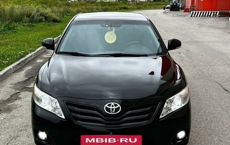 Toyota Camry, 2011 год, 1 285 000 рублей, 2 фотография