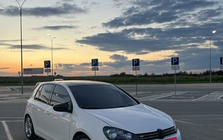 Volkswagen Golf VI, 2010 год, 900 000 рублей, 2 фотография