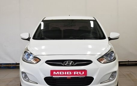 Hyundai Solaris II рестайлинг, 2012 год, 670 000 рублей, 3 фотография