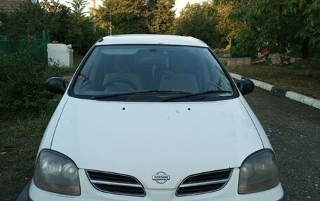 Nissan Tino, 2001 год, 385 000 рублей, 2 фотография