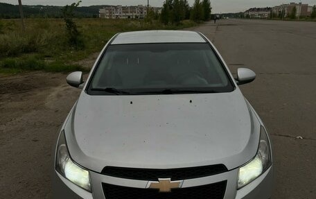 Chevrolet Cruze II, 2011 год, 670 000 рублей, 3 фотография