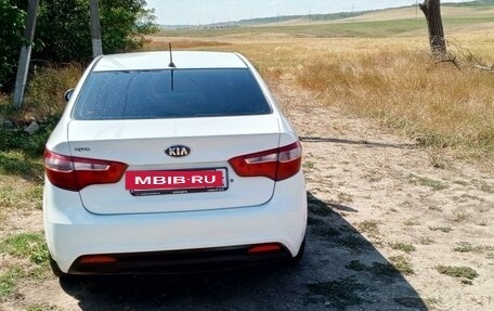 KIA Rio III рестайлинг, 2013 год, 690 000 рублей, 3 фотография