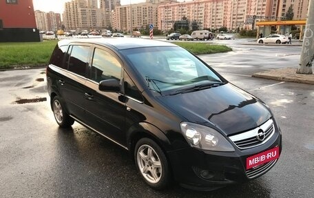 Opel Zafira B, 2011 год, 795 000 рублей, 3 фотография