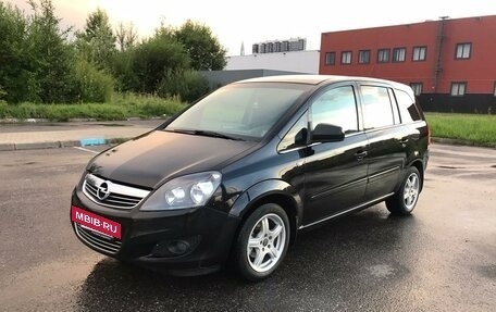 Opel Zafira B, 2011 год, 795 000 рублей, 2 фотография